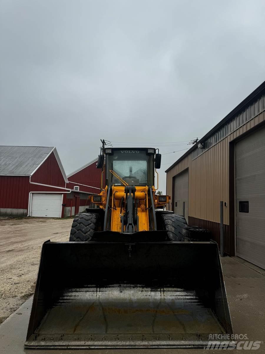 Volvo L70C Pale gommate