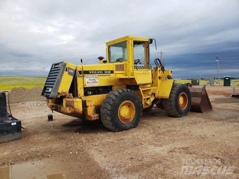 Volvo L90 Pale gommate