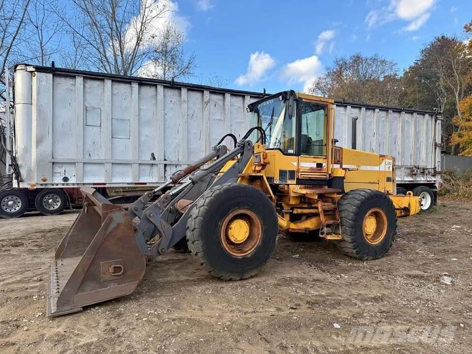 Volvo L90B Pale gommate