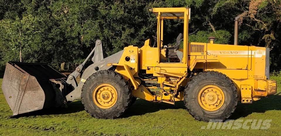 Volvo L90C Pale gommate