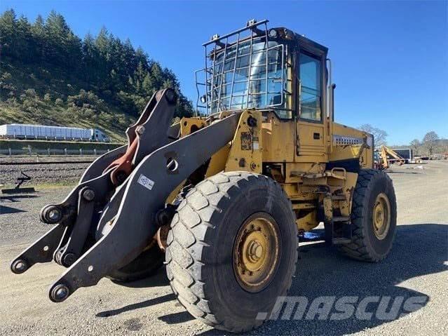 Volvo L90C Pale gommate