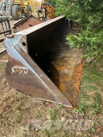 Volvo L90C Pale gommate