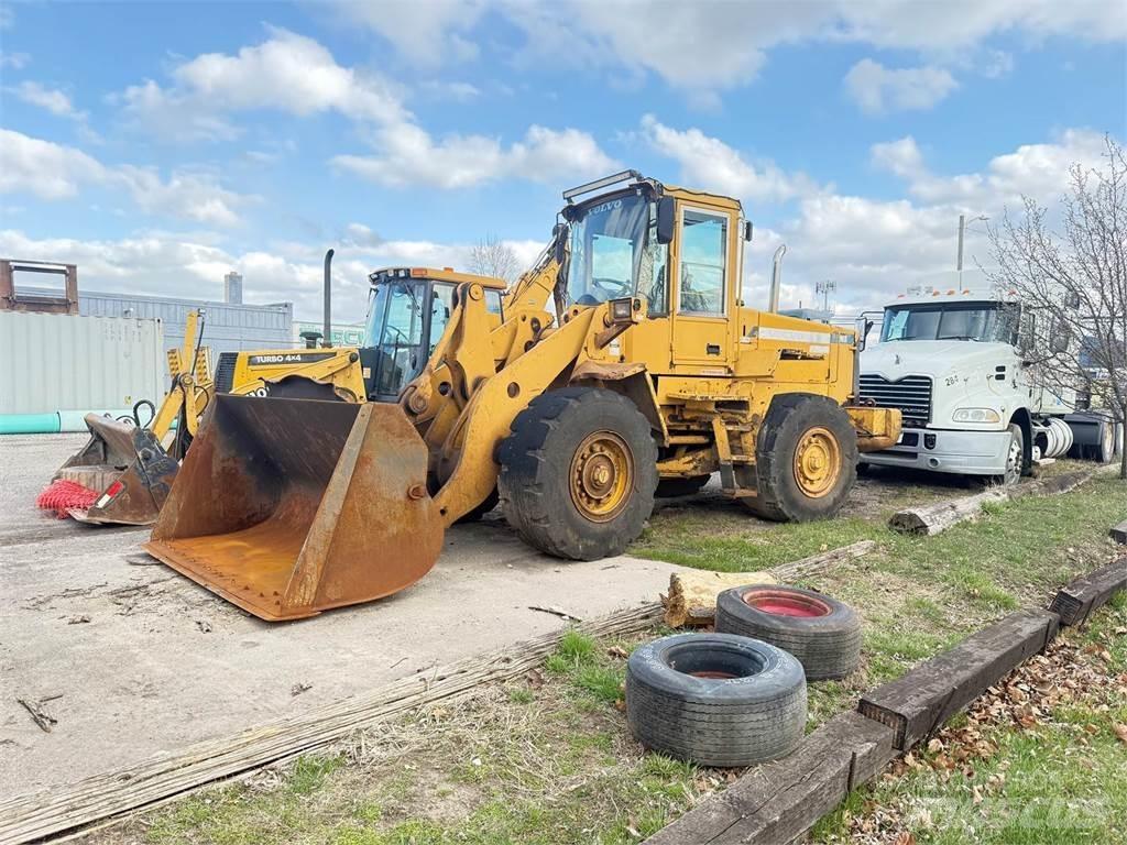 Volvo L90D Pale gommate
