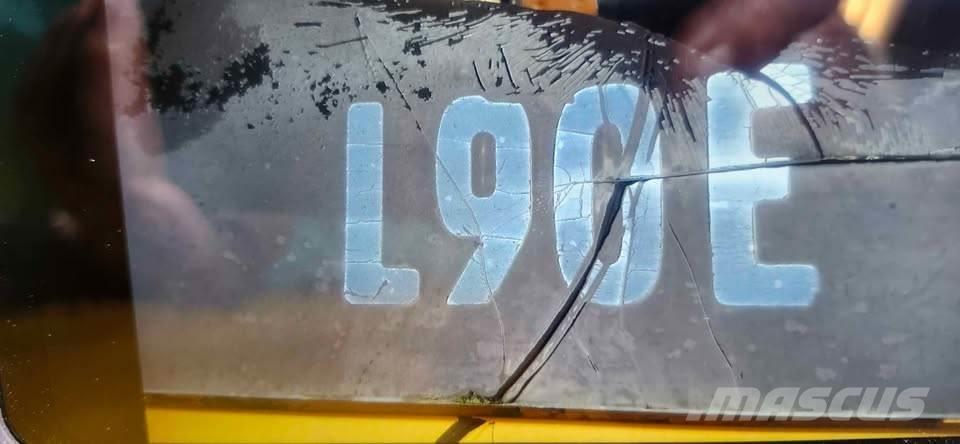 Volvo L90E Pale gommate
