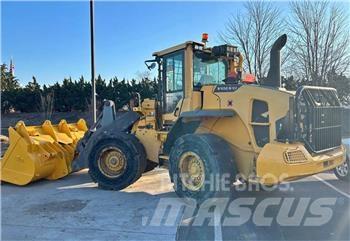 Volvo L90G Pale gommate