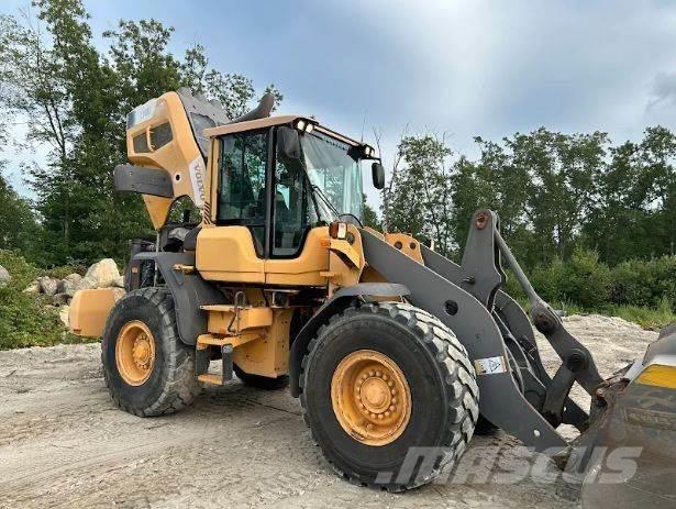 Volvo L90G Pale gommate