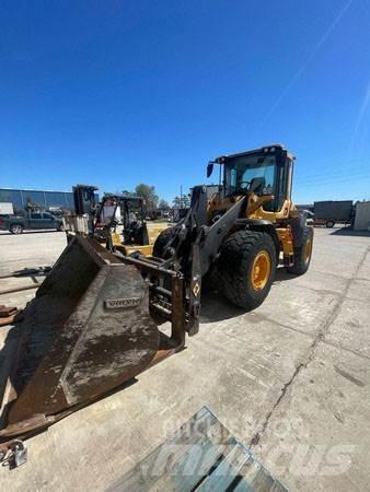 Volvo L90H Pale gommate