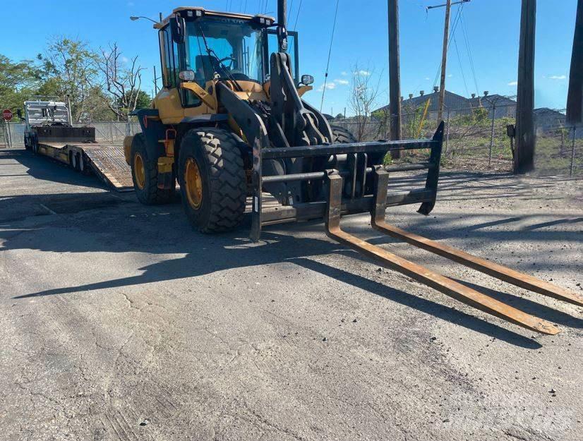 Volvo L90H Pale gommate