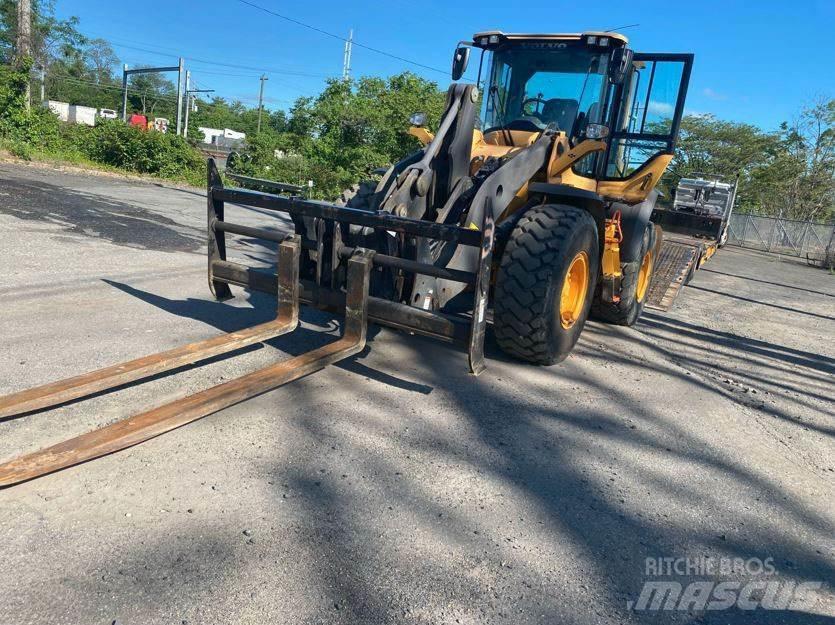 Volvo L90H Pale gommate