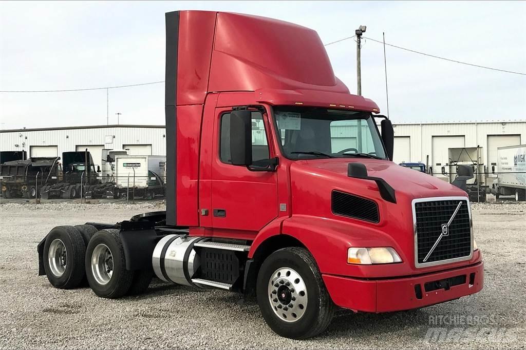 Volvo VNM Autocabinati
