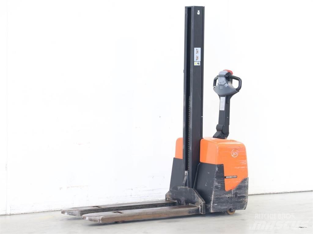 BT HWE100 Transpallet uomo a terra