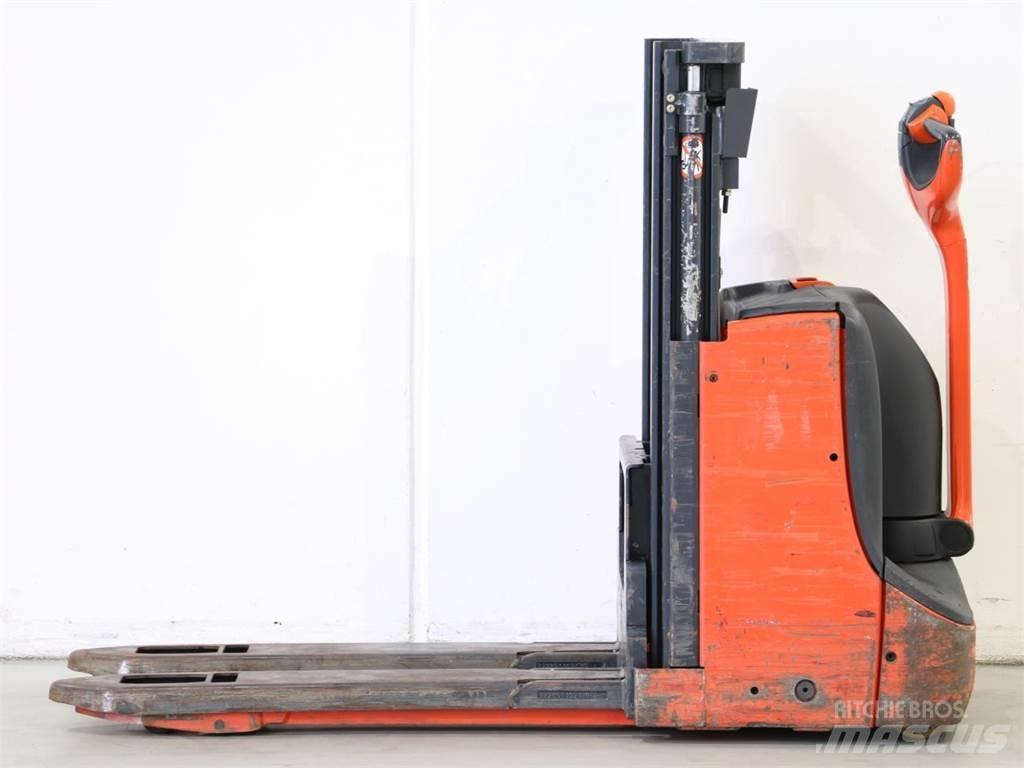 Linde D06/1160 Transpallet uomo a terra