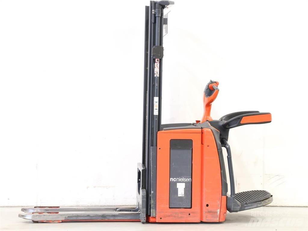 Linde D12AP/1173-01 Transpallet uomo a terra