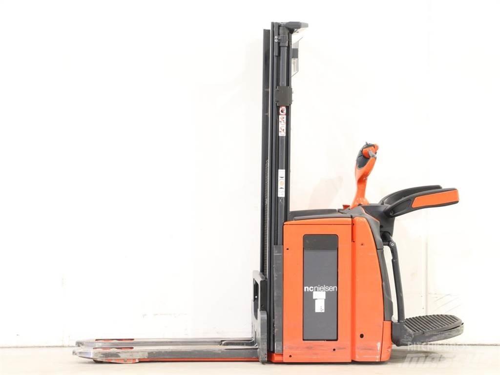 Linde D12AP/1173-01 Transpallet uomo a terra