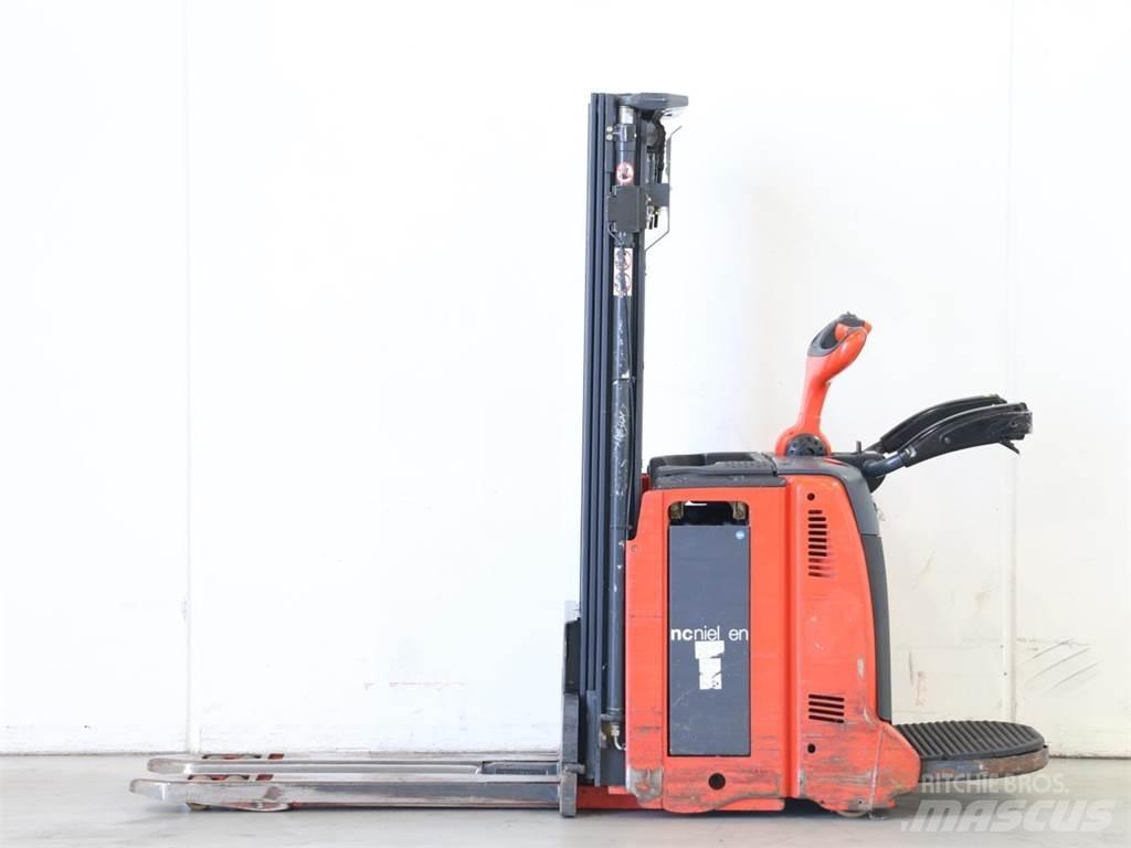 Linde D12AP/133 Transpallet uomo a terra
