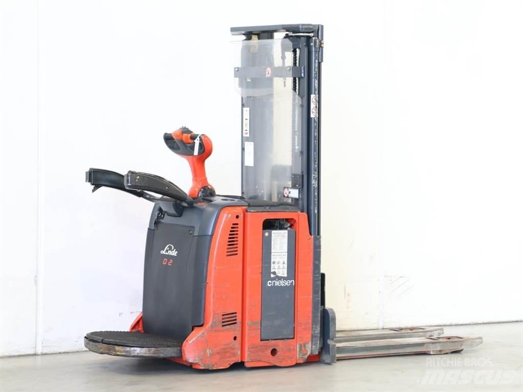 Linde D12AP/133 Transpallet uomo a terra