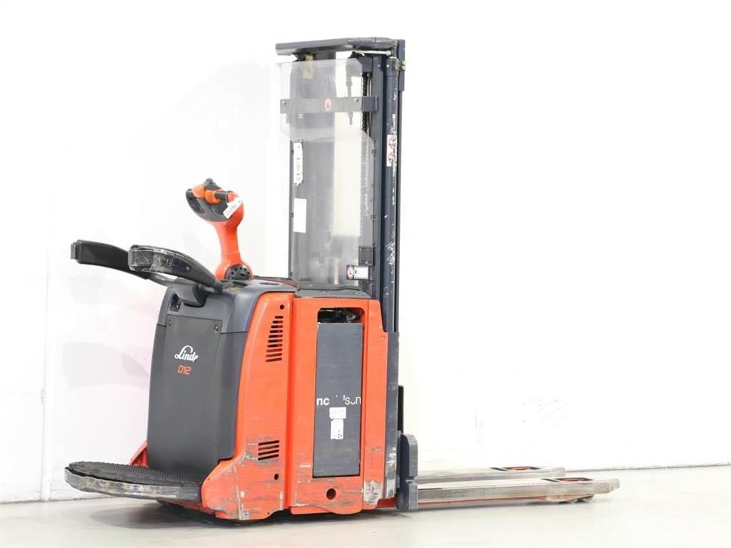 Linde D12AP/133 Transpallet uomo a terra