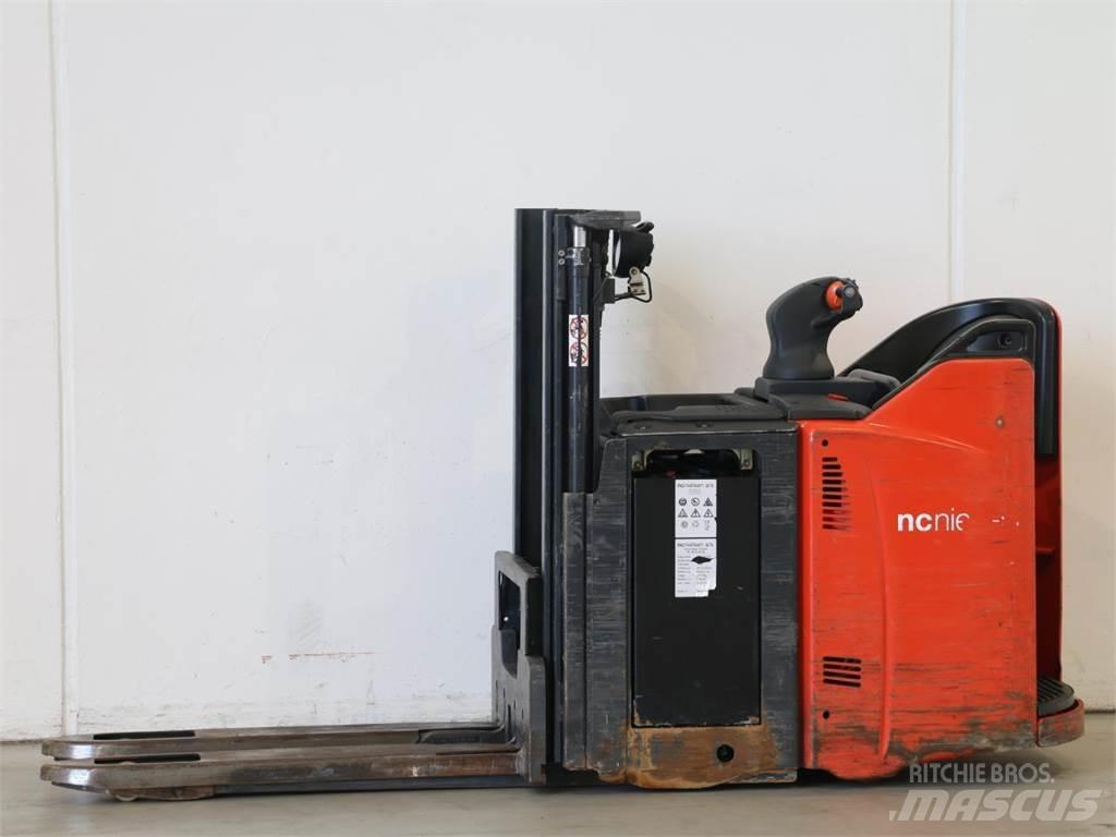Linde D12HPSP/133-00 Transpallet uomo a terra