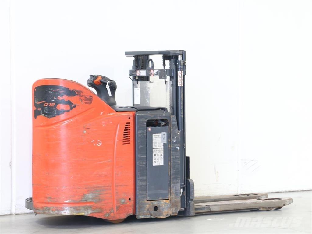 Linde D12SP/133 Transpallet uomo a terra