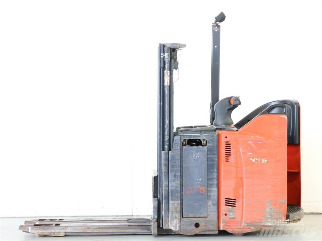 Linde D12SP/133 Transpallet uomo a terra