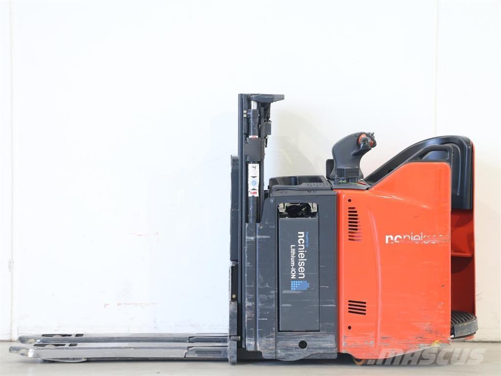 Linde D12SP/133-00 Transpallet uomo a terra