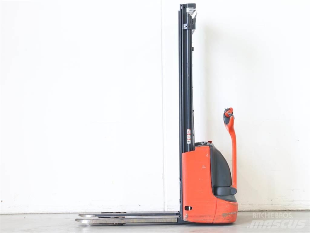 Linde L12/1172-01 Transpallet uomo a terra