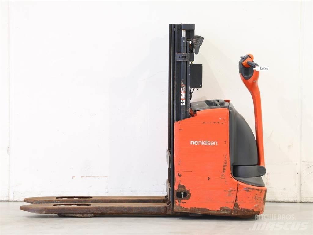 Linde L12I/1172 Transpallet uomo a terra