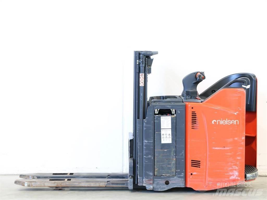 Linde L12SP/133-00 Transpallet uomo a terra