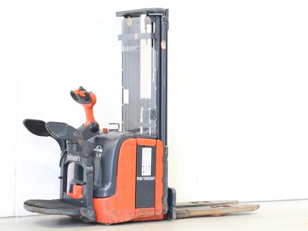 Linde L14API/372 Transpallet uomo a terra