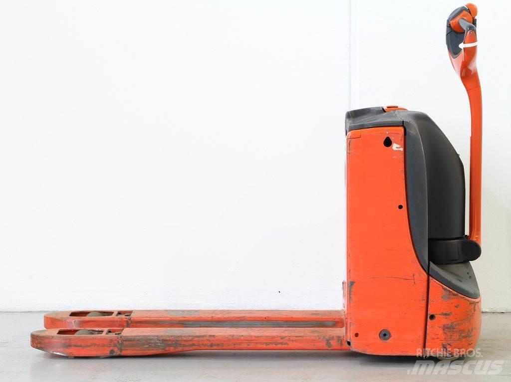 Linde T16/1152 Transpallet uomo a terra