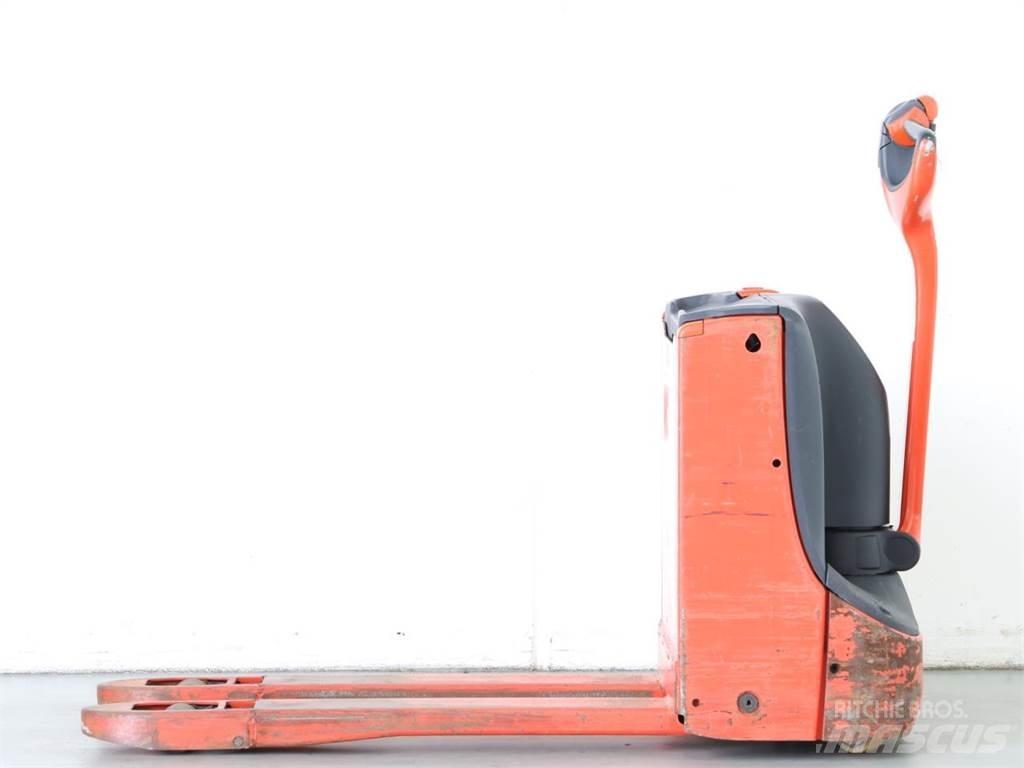Linde T16/1152 Transpallet uomo a terra