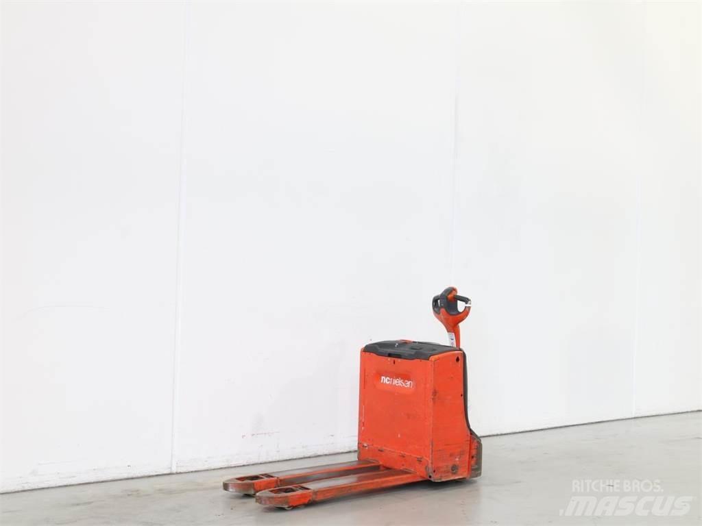 Linde T16/1152 Transpallet uomo a terra