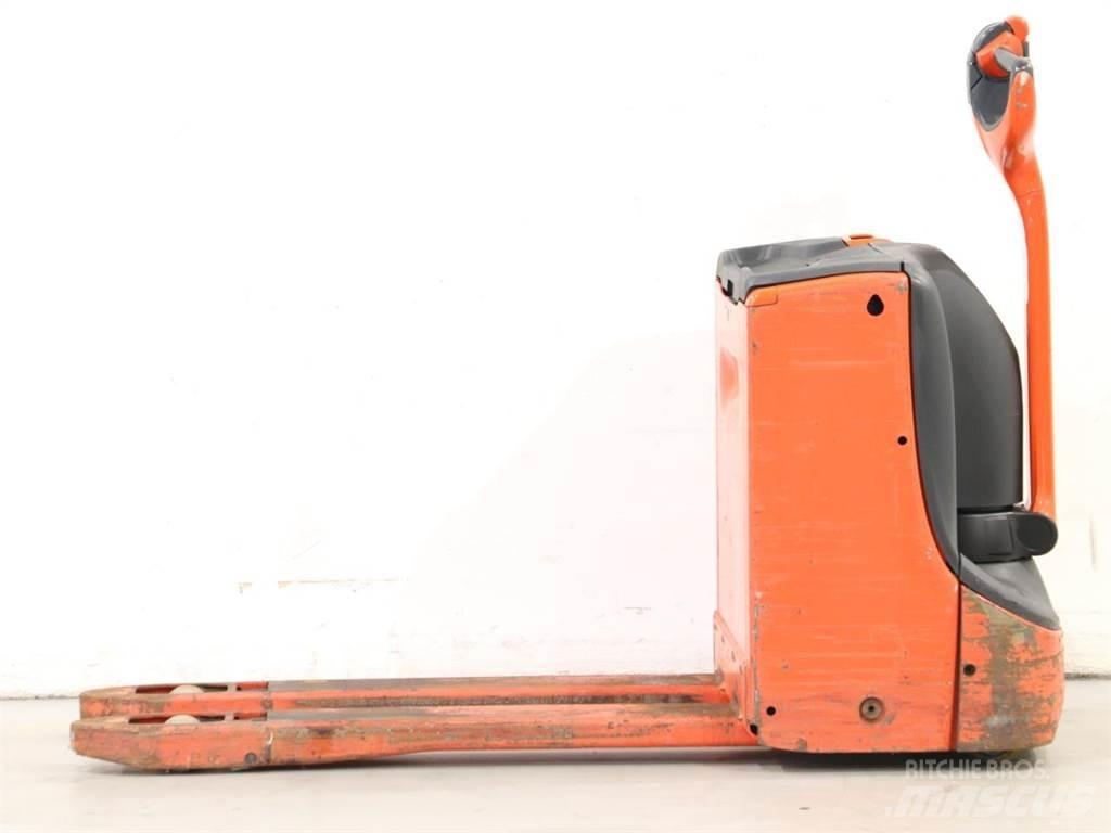 Linde T16/1152 Transpallet uomo a terra