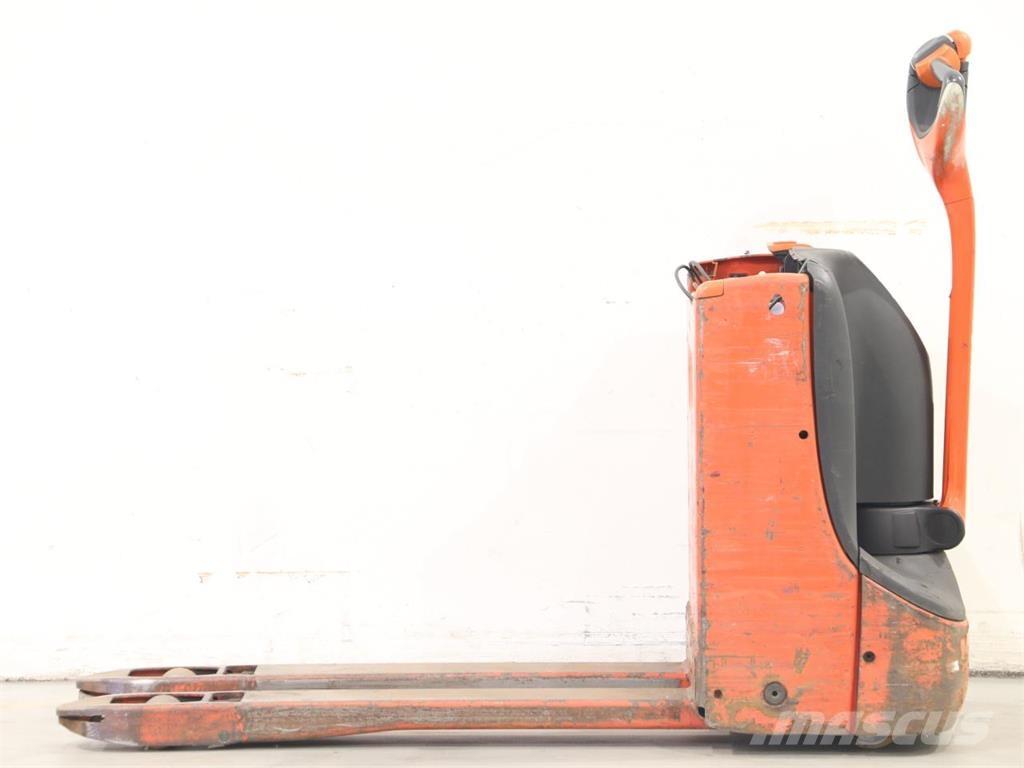 Linde T16/1152 Transpallet uomo a terra