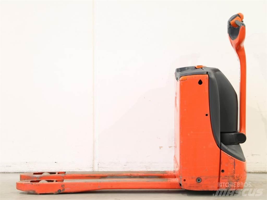 Linde T16/1152-00 Transpallet uomo a terra