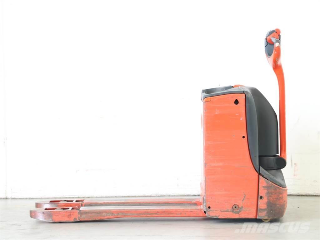 Linde T16/1152-00 Transpallet uomo a terra
