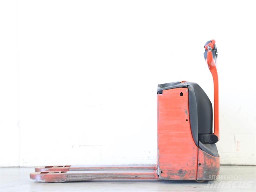 Linde T16/1152-00 Transpallet uomo a terra
