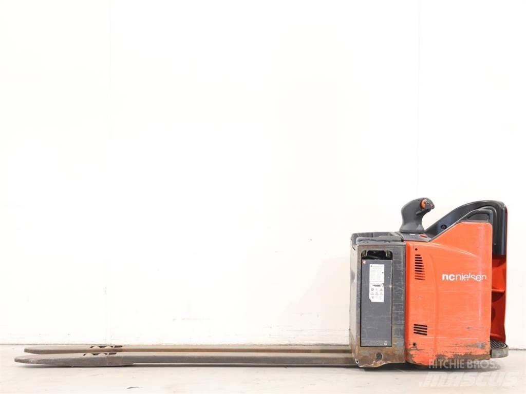 Linde T20SP/131 Transpallet uomo a terra