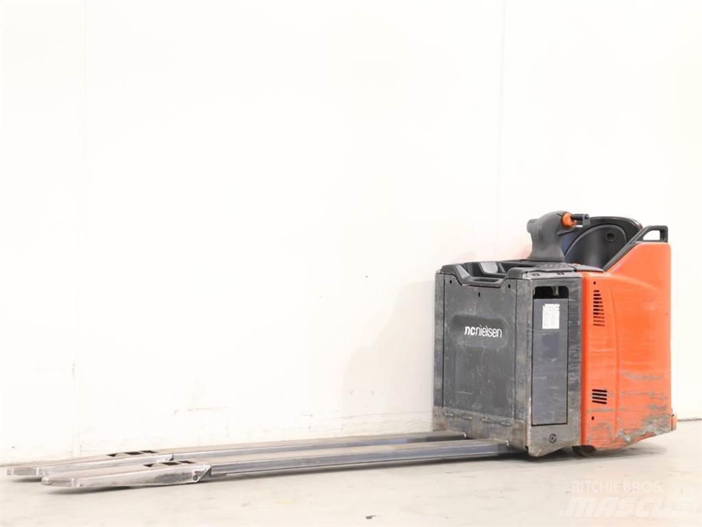 Linde T20SP/131 Transpallet uomo a terra