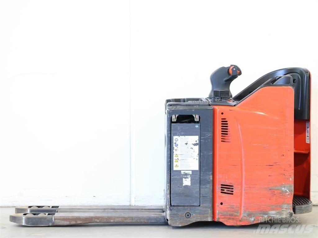 Linde T20SP/131 Transpallet uomo a terra