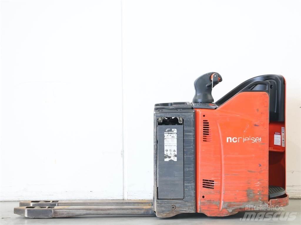Linde T20SP/131-08 Transpallet uomo a terra