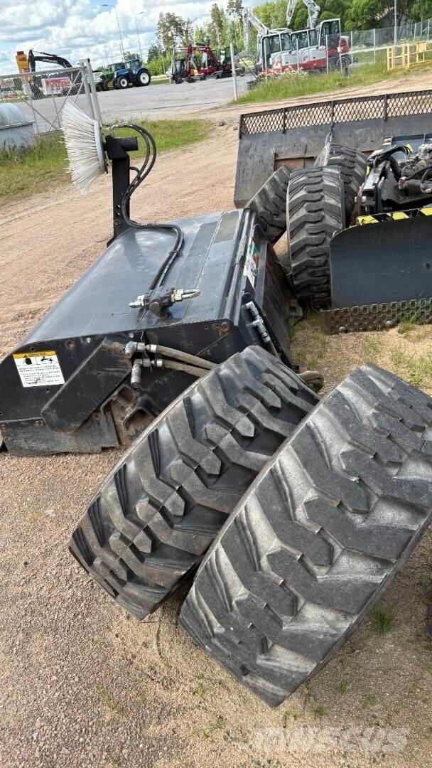 Bobcat S650 Mini Pale Gommate