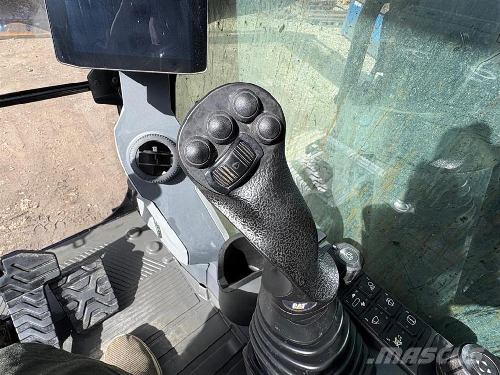 CAT 325 Escavatori cingolati