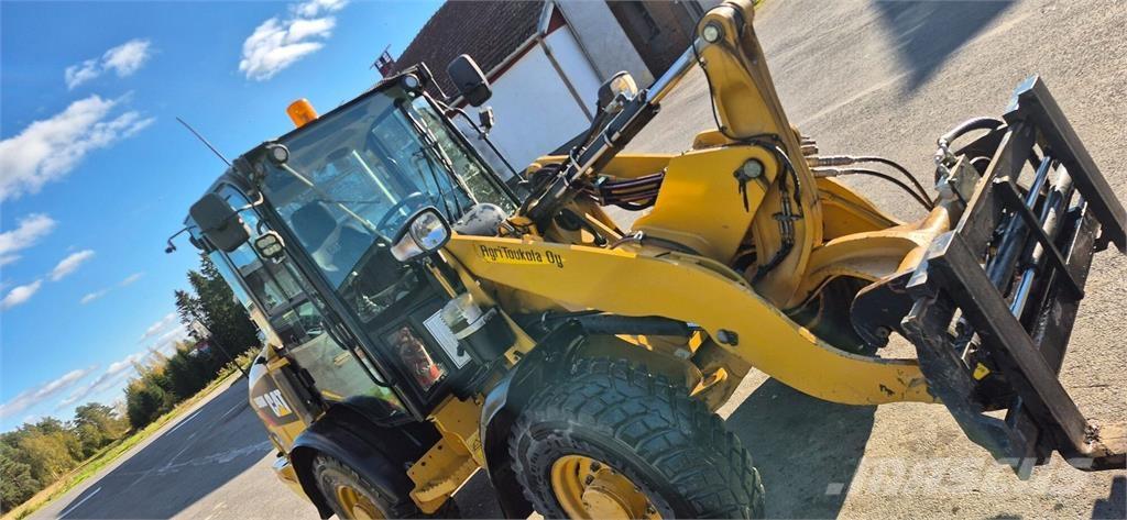 CAT 906M Pale gommate