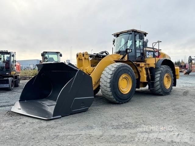 CAT 982M Pale gommate