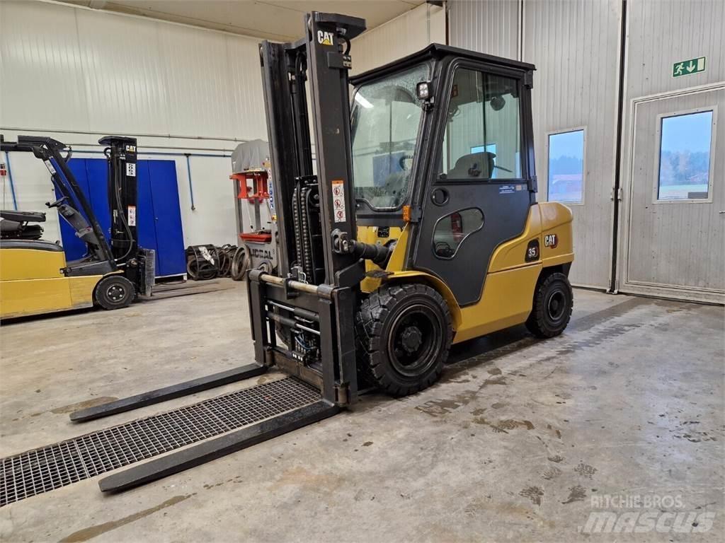 CAT DP35NT Carrelli elevatori diesel