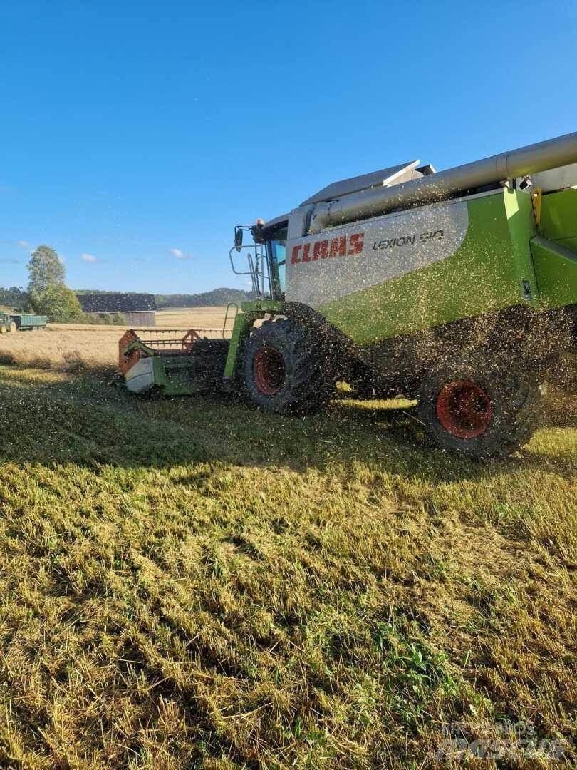CLAAS LEXION 510 Mietitrebbiatrici