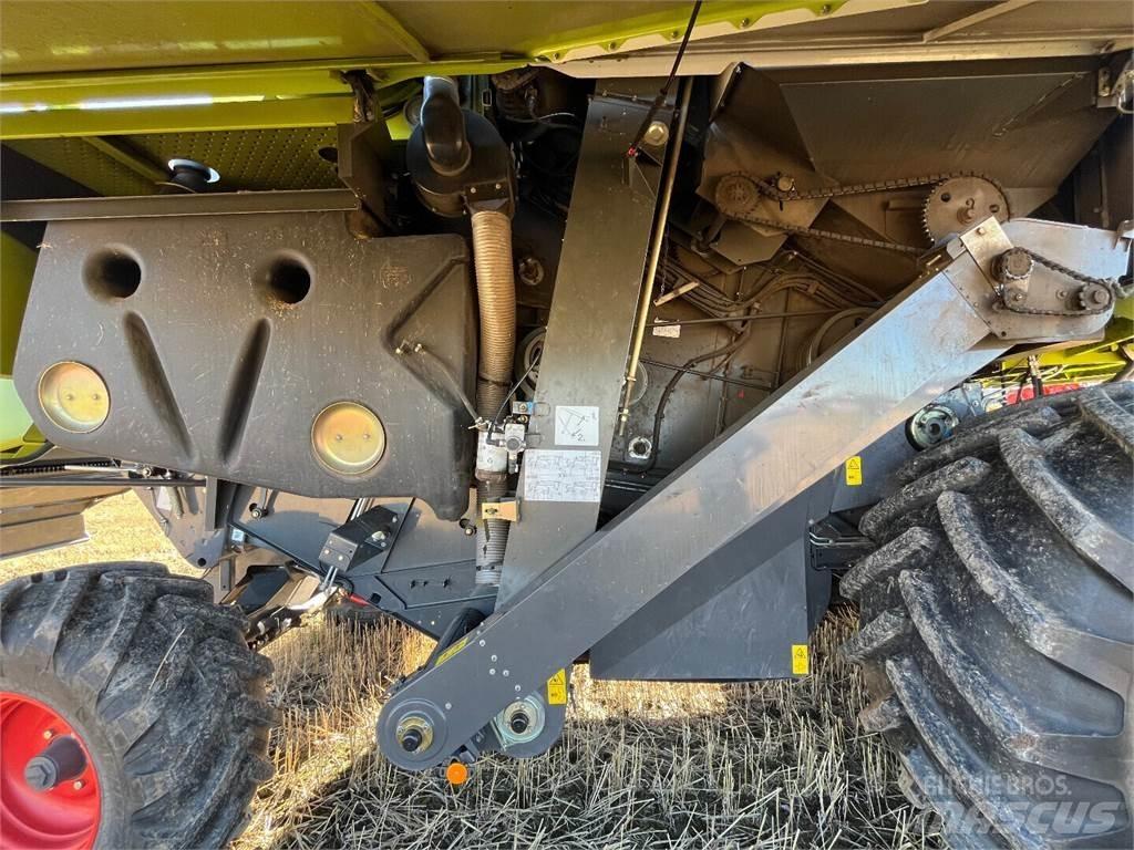 CLAAS Tucano 320 Mietitrebbiatrici