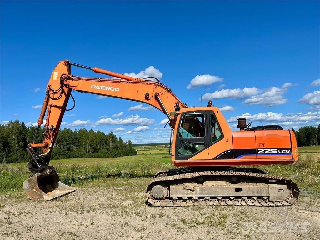 Daewoo 220LC-V Escavatori cingolati