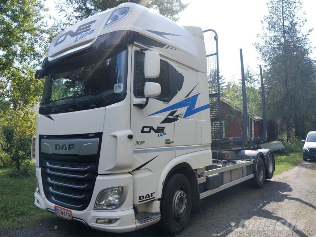 DAF XF 530 Camion con gancio di sollevamento